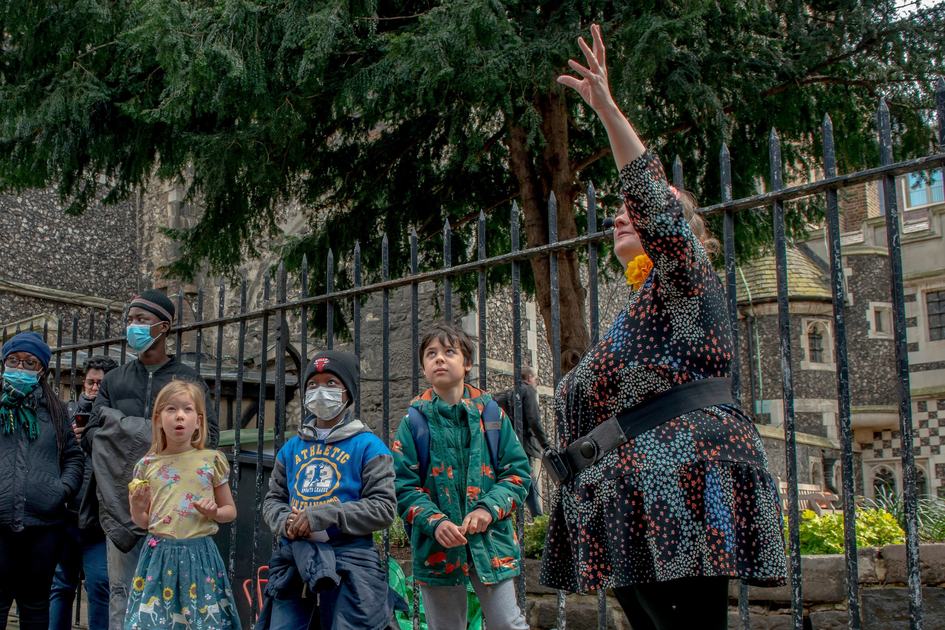 Roman London family quest returns!