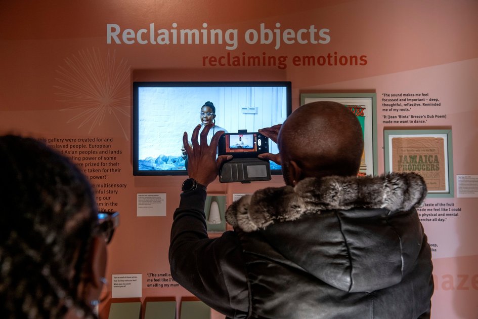 Holding Emotions: London Museum & Mind pop-up